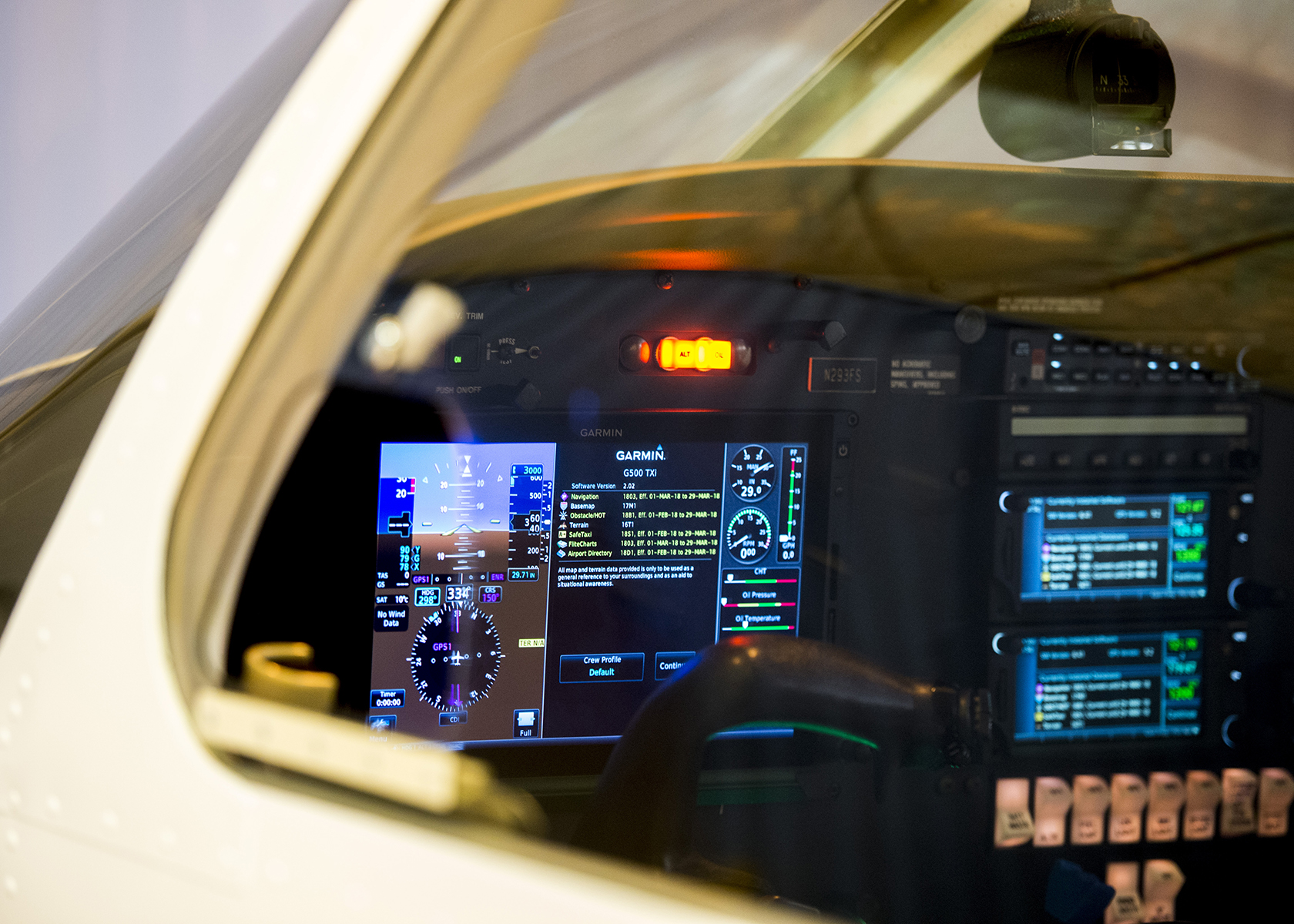Control panel of Piper Arrow aircraft