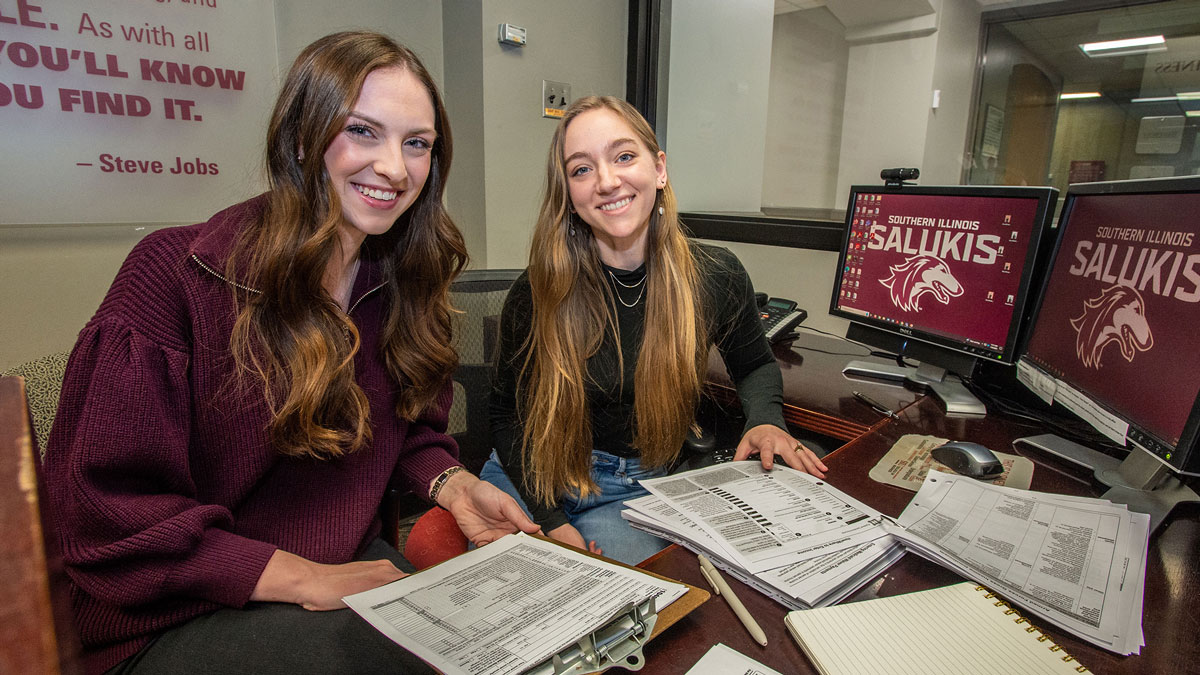 Accounting students offer free tax prep