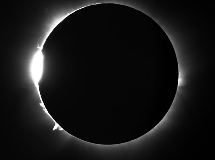 An image of the sun during totality captured by members of a faculty-student team from Southern Illinois University Carbondale on April 20 in Australia. 