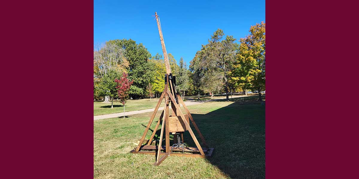 Image of a catapult