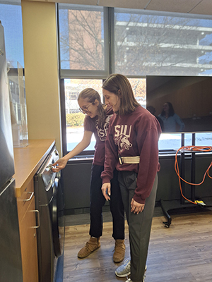 Students practice occupational orthopedic therapy.
