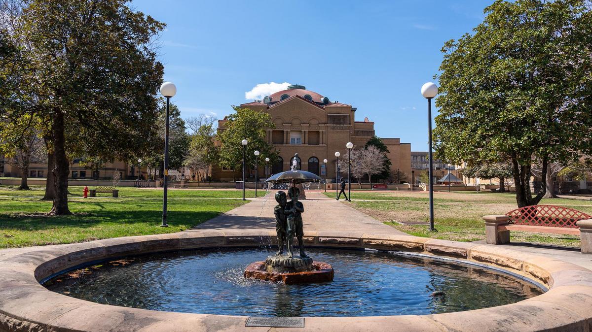 Paul and Virginia statue in the fountain outside of Shryock Auditorium.