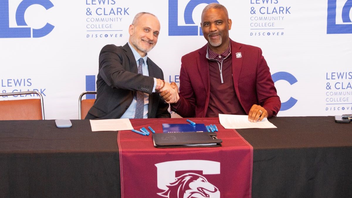 Lewis and Clark Community College President Ken Trzaska, left, and SIU Carbondale Chancellor Austin A. Lane.